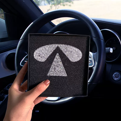 Kreatywne naklejki na kierownicę z diamentami