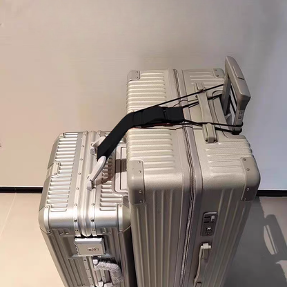 LockRide Pro: Regulowany pasek bagażowy do bezpiecznego układania bagażu w stosy i podróżowania bez użycia rąk