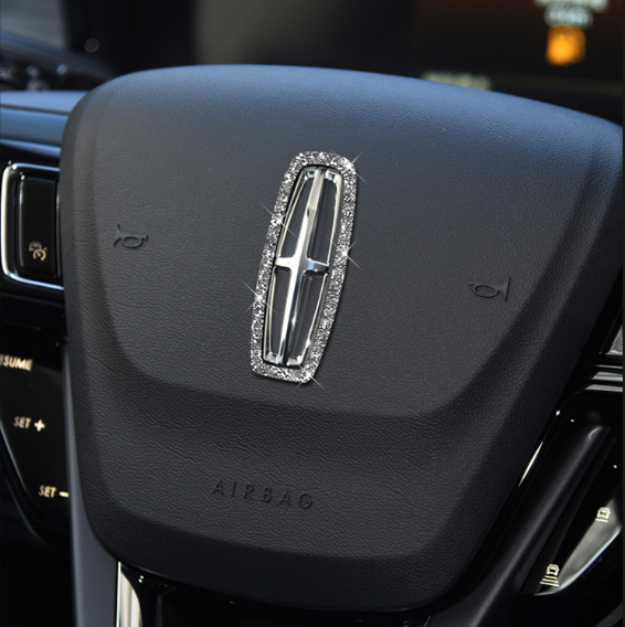 Kreatywne naklejki na kierownicę z diamentami