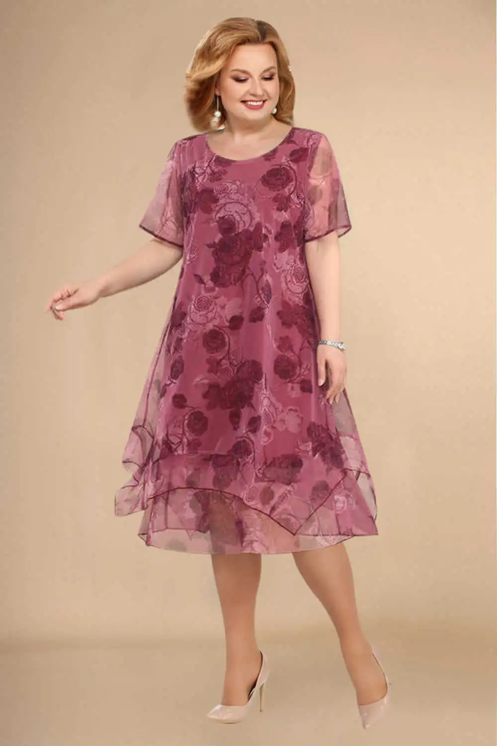 Duża letnia sukienka z szyfonu w kwiaty